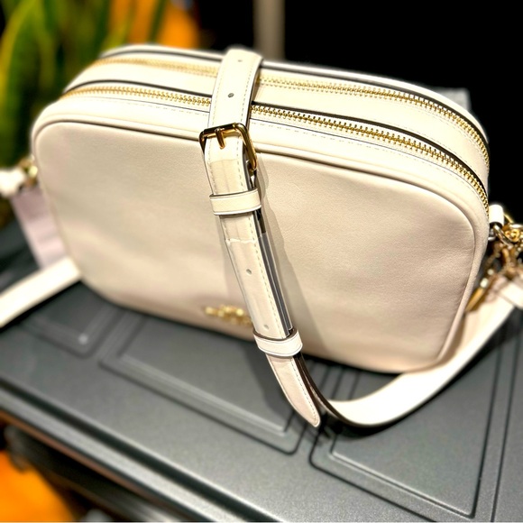 Coach Jes off-white Leather Double Zipper Crossbody Bag Silver Hardware New - Picture 4 of 5